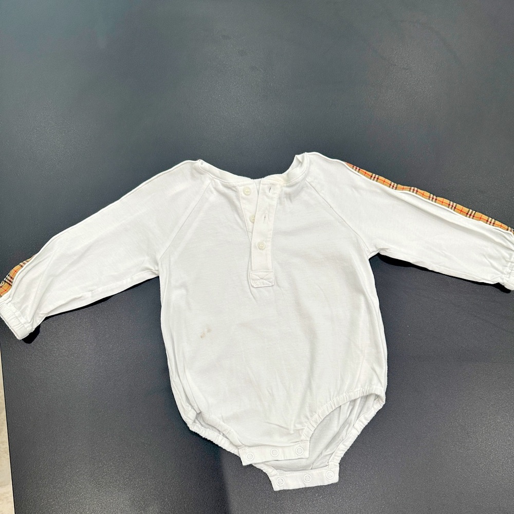 Burberry baby bodysuit - with vintage check detail